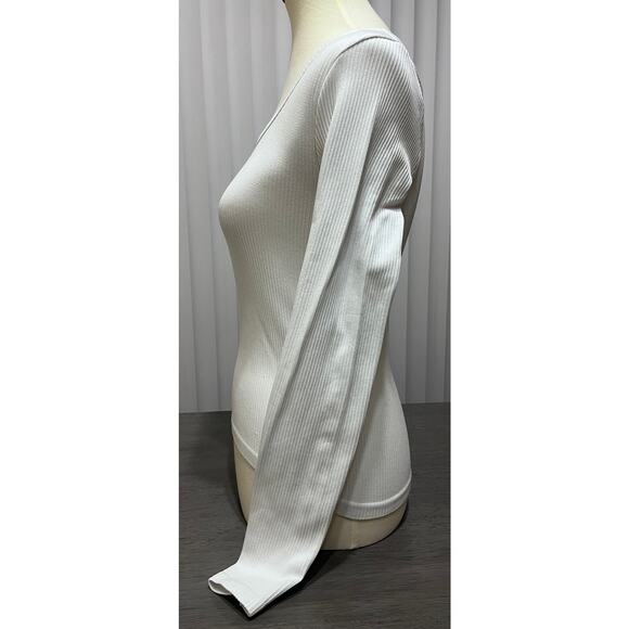 Women's Long Sleeved Fitted Ribbed White Shirt - Picture 2 of 3
